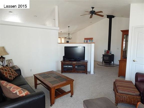 3rd image of 1025 Cameron Way