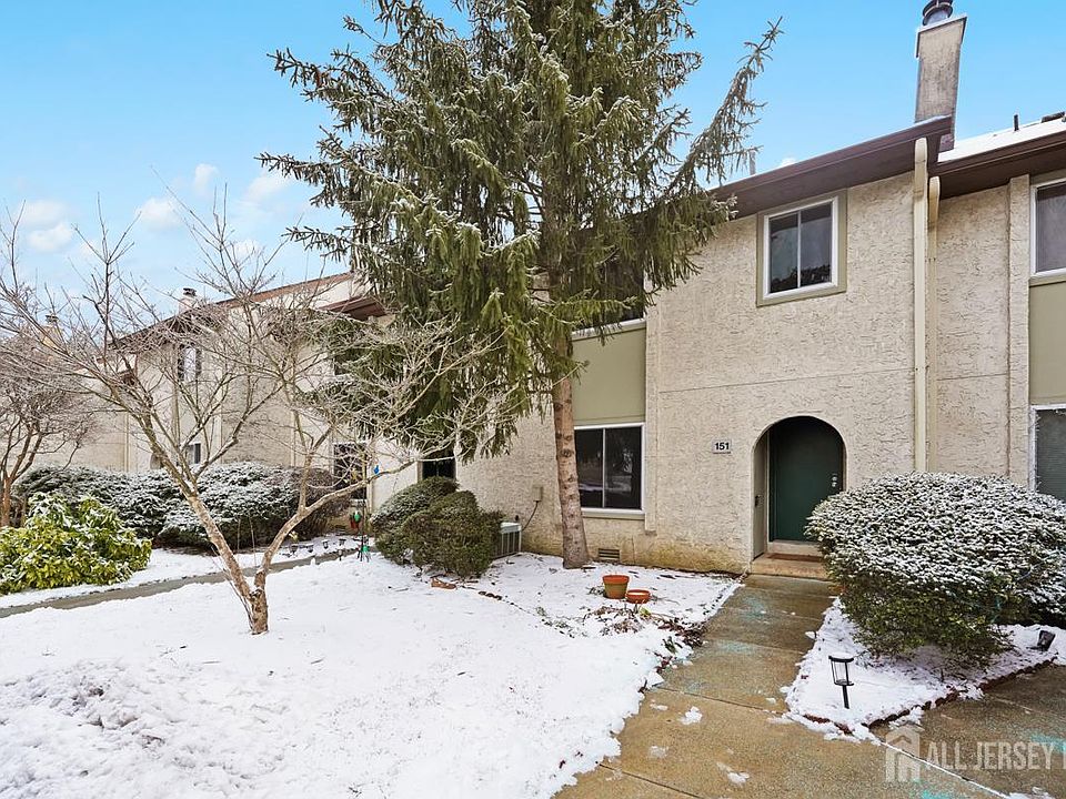 1st image of 151 Tennyson Dr