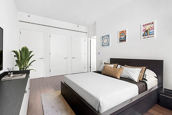 Sold by SERHANT. | media 7