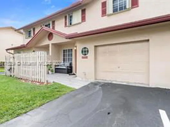 9731 NW 37th St, Sunrise, FL 33351