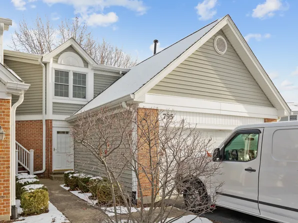795 Hoover Dr, Carol Stream, IL 60188