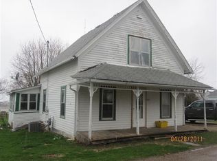 537 Division St, Gays Mills, WI 54631