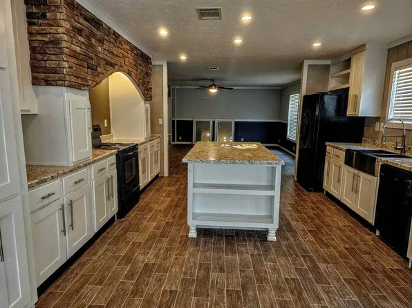 24903 Heritage Dr, Denham Springs, LA 70726