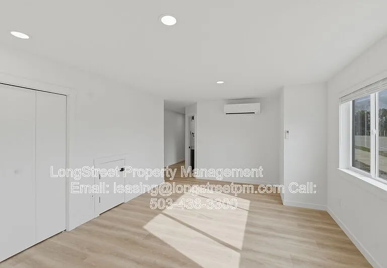 820 S 19th St — Photo 4