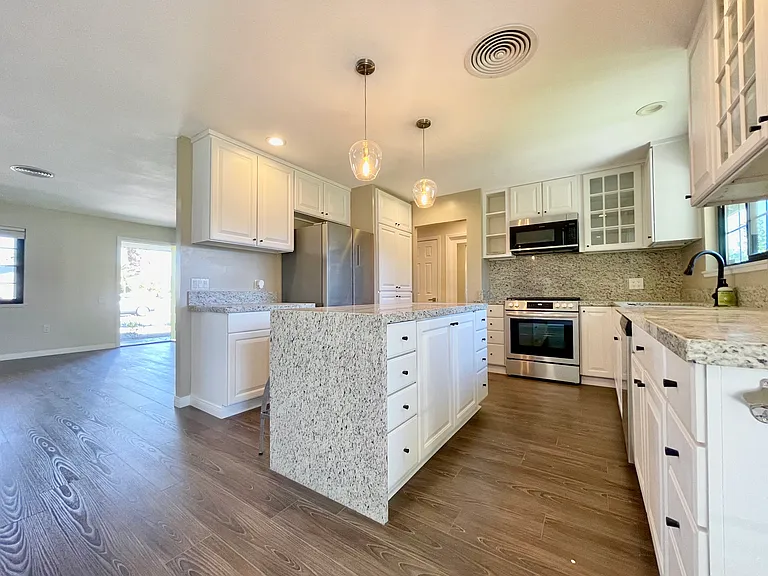 42900 Texas Ave — Photo 7