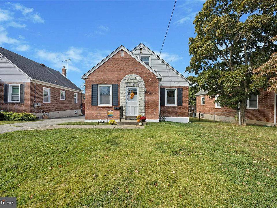 1st image of 620 W Gardner Ave