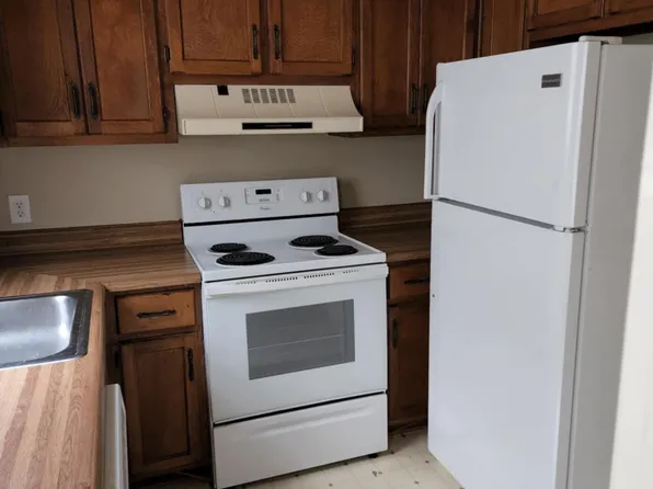 434 Poplar St #I, Florence, AL 35630