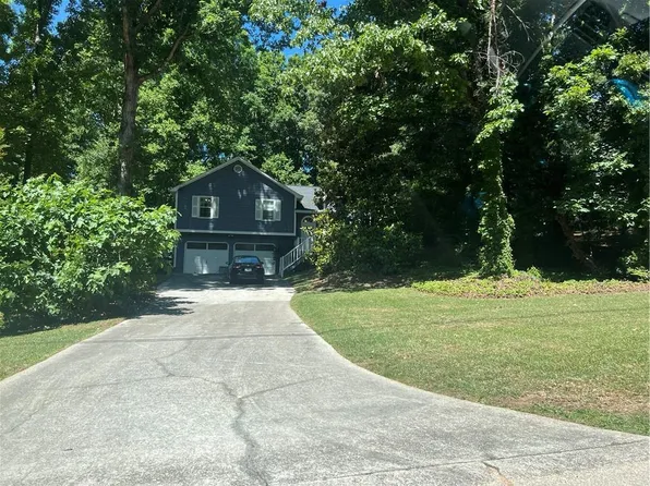 142 Jamie Dr, Hiram, GA 30141