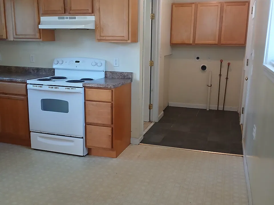 39 Exchange St #1