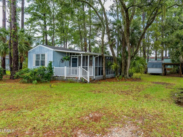 4 Arrowhead Trl, Saint Helena Island, SC 29920