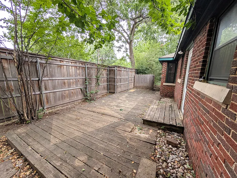 2209 NW 19th St — Photo 13