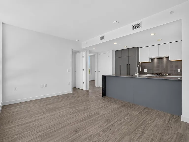 2135 Springer Ave #1908 — Photo 7