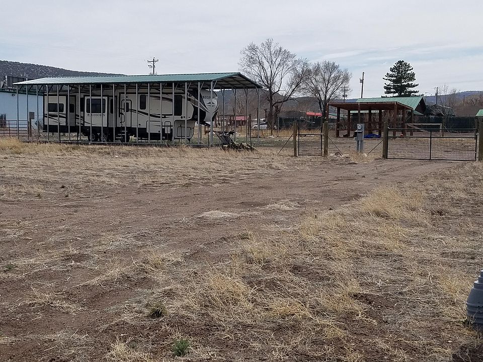 2nd image of 117 W 2nd Ave