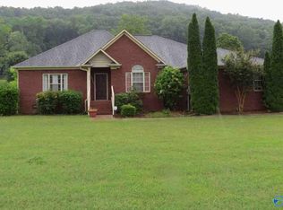 146 Azalea Cir, Guntersville, AL 35976