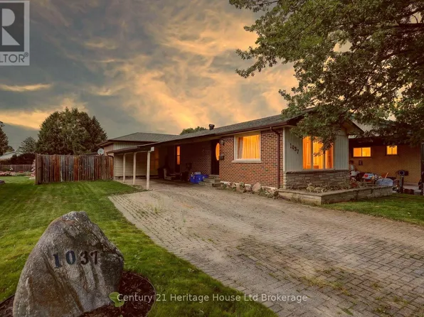 1037 Warwick St, Woodstock, ON N4S 4S3