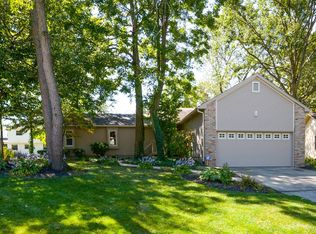 2257 Worthingwoods Blvd, Powell, OH 43065