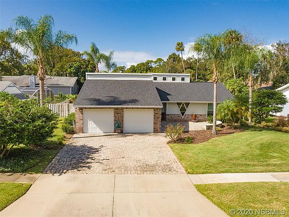 2nd image of 930 Sand Crest Dr
