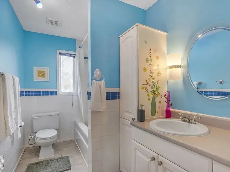 4929 E Lancaster Ave — Photo 4