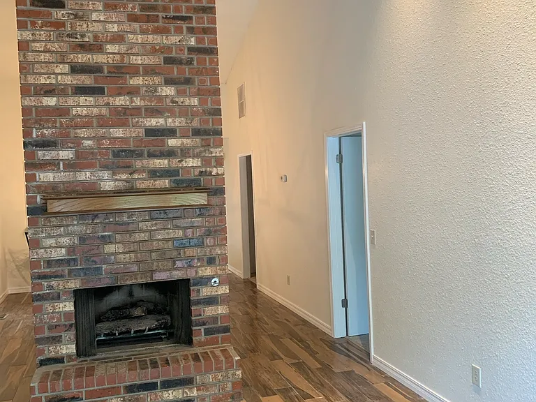4764 Hemlock Cir — Photo 9