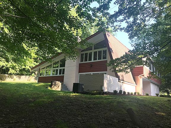 3rd image of 191 Timbercrest Dr