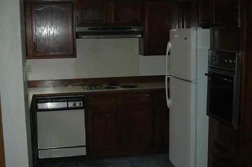 4th image of 8036 Edgelake Ct