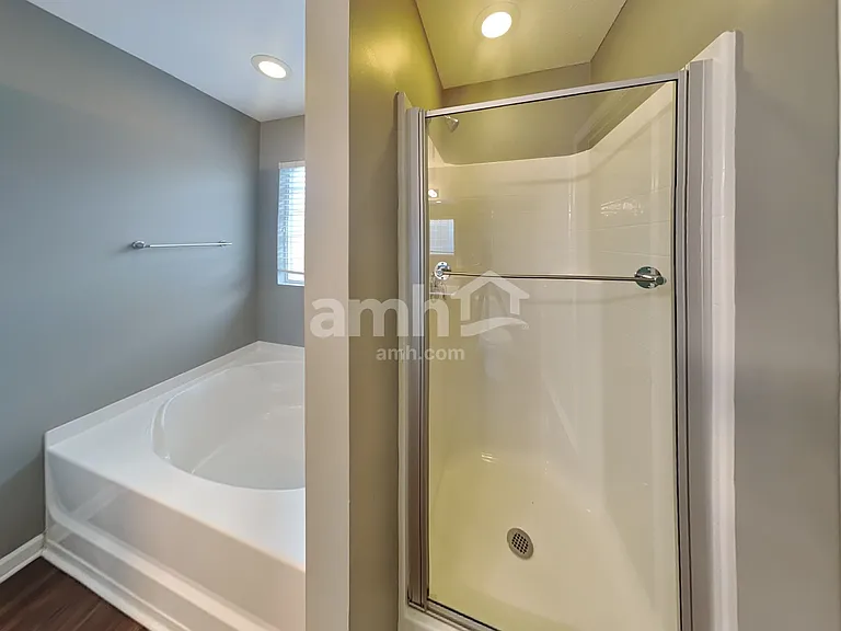 1010 Harmony Ln — Photo 13