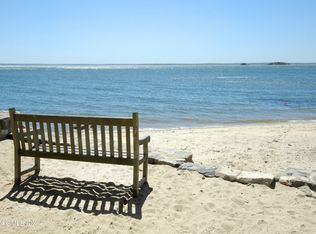 616 Indian Field Rd, Greenwich, CT 06830