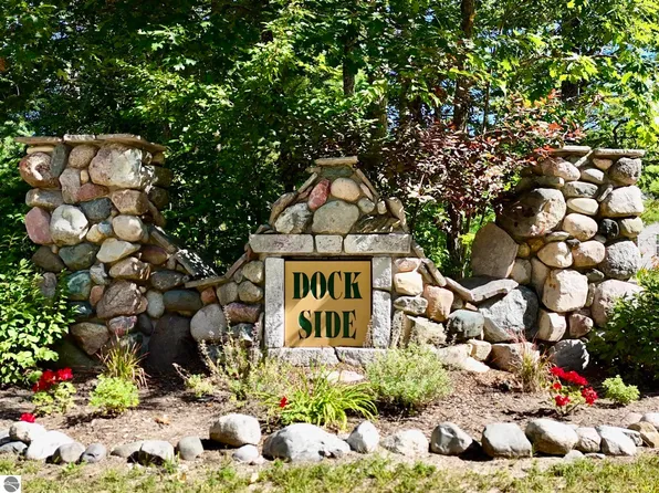 2215 Driftwood Ln NE #6, Kalkaska, MI 49646