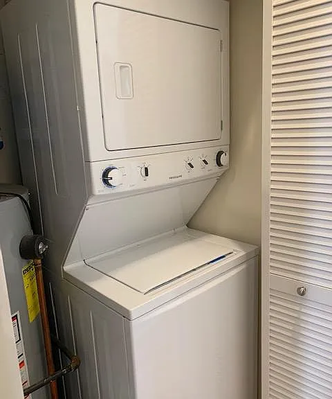 In-unit washer/dryer