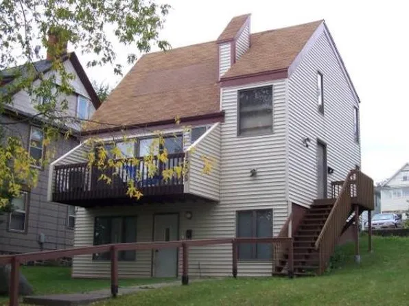 1209 E 4th St #1, Duluth, MN 55805