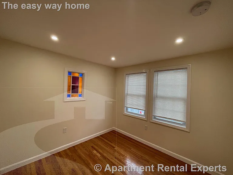 81 Moreland St — Photo 17
