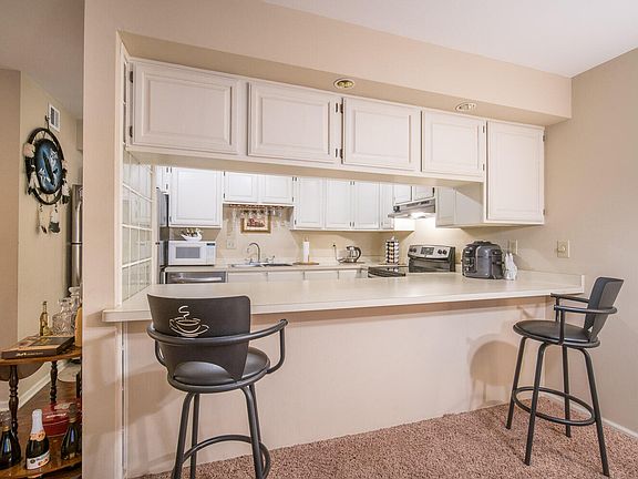 5th image of 6555 N Green Bay Ave