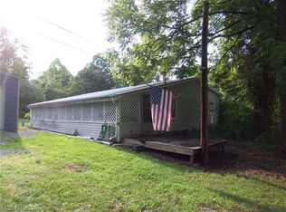458 Valley Mills Rd, Parkersburg, WV 26104