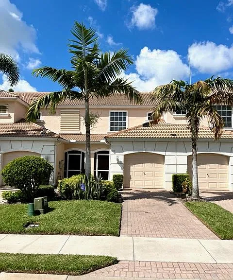 1332 Weeping Willow Ct — Photo 1