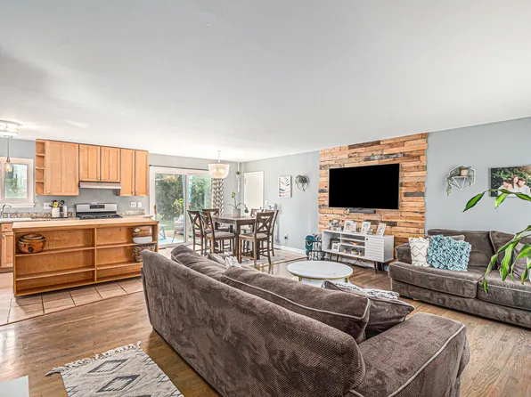 916 Patricia Ave, Ann Arbor, MI 48103