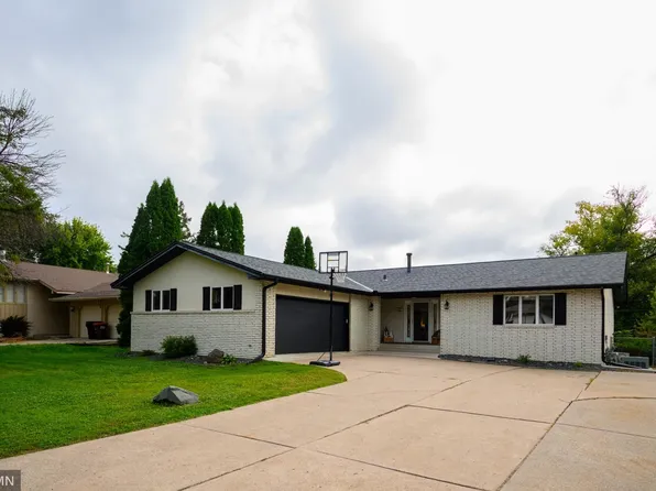 1940 Barclay St N, Maplewood, MN 55109