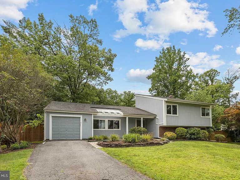 8629 Reseca Ln — Photo 1