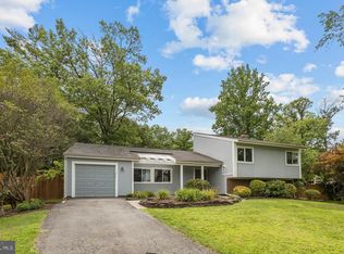 8629 Reseca Ln, Springfield, VA 22152