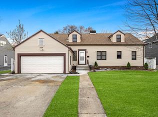 406 Herman St, Crete, IL 60417