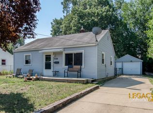 858 33rd St SW, Wyoming, MI 49509