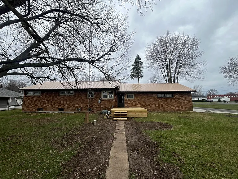 414 Wall St — Photo 19