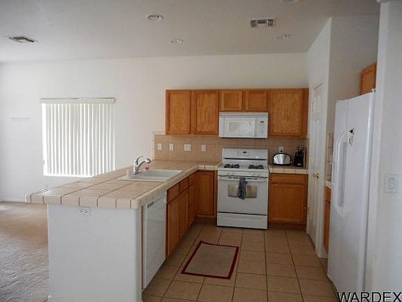 3rd image of 1799 E Lipan Blvd