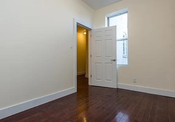 Rented by Nooklyn NYC LLC | media 43