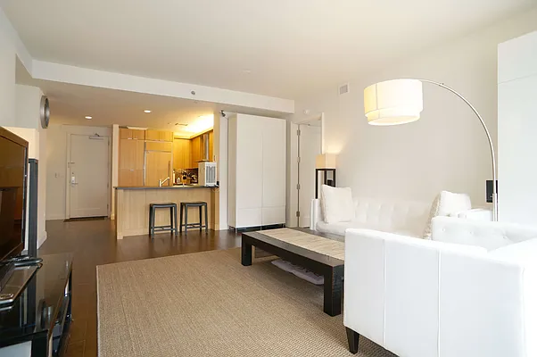 Rented by Compass | media 21