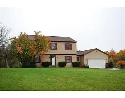 9064 Clover Dr photo 1