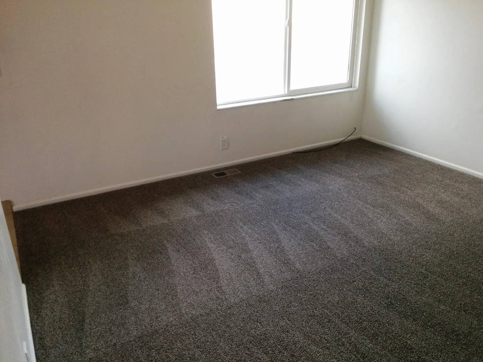 2 bed, 912 sqft, $1,295 — Photo 2