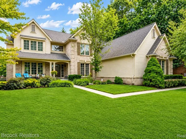 4086 Arcadia Dr, Auburn Hills, MI 48326