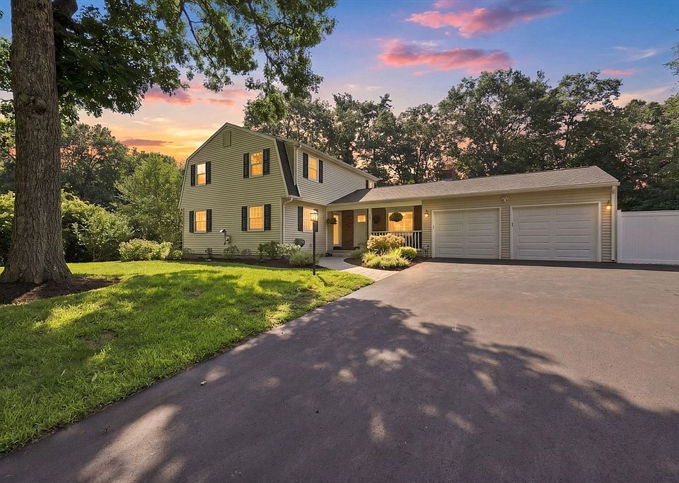 1st image of 3 Conifer Dr