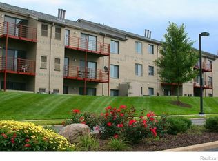 3032 Signature Blvd APT K, Ann Arbor, MI 48103