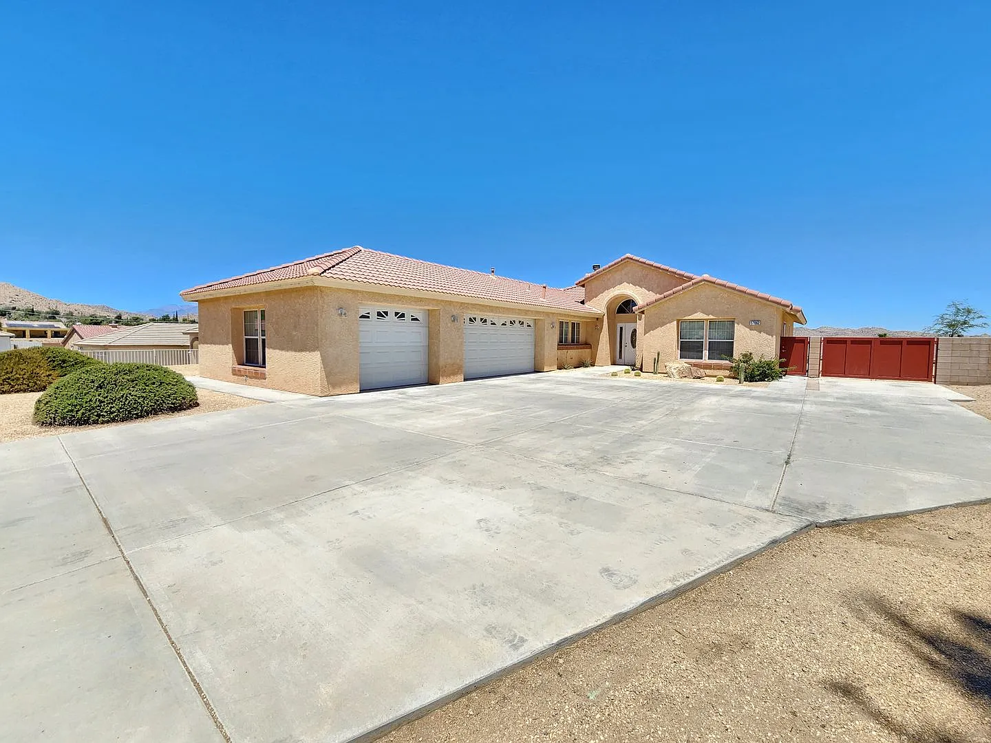 Copper Hills 4 Bedroom home with 3 car garage. — Photo 1